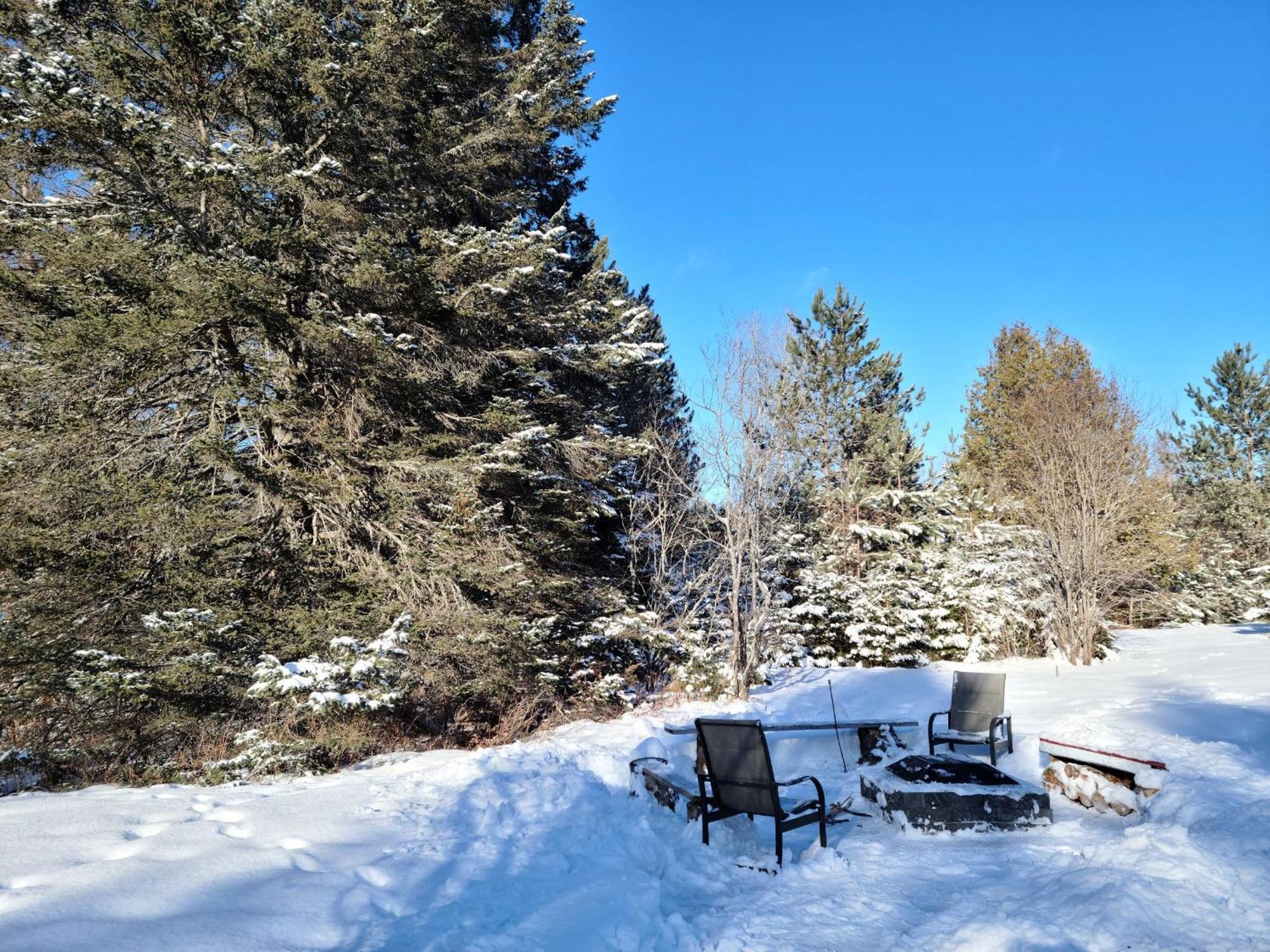 Chalets Nabu La Sacacomie - Riviere - Billard Saint-Alexis-des-Monts Exteriör bild